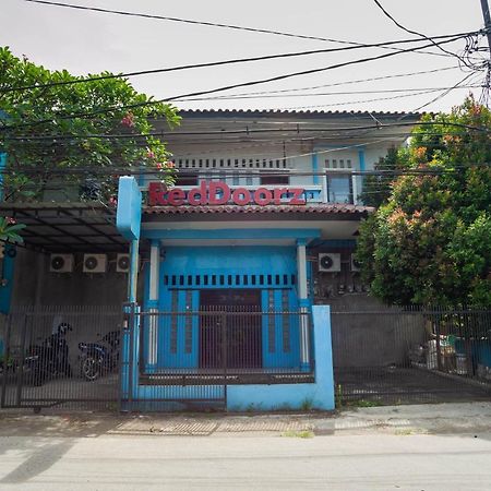 Reddoorz Near Margonda Raya Hotel Depok Eksteriør billede