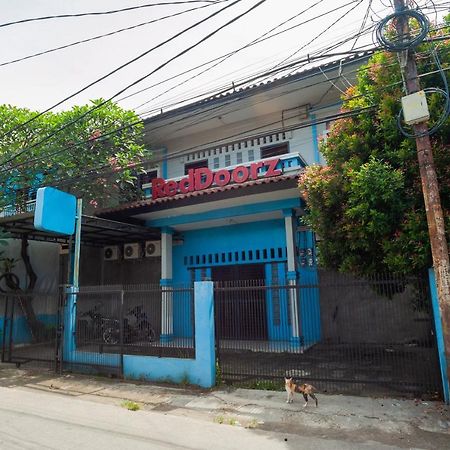Reddoorz Near Margonda Raya Hotel Depok Eksteriør billede