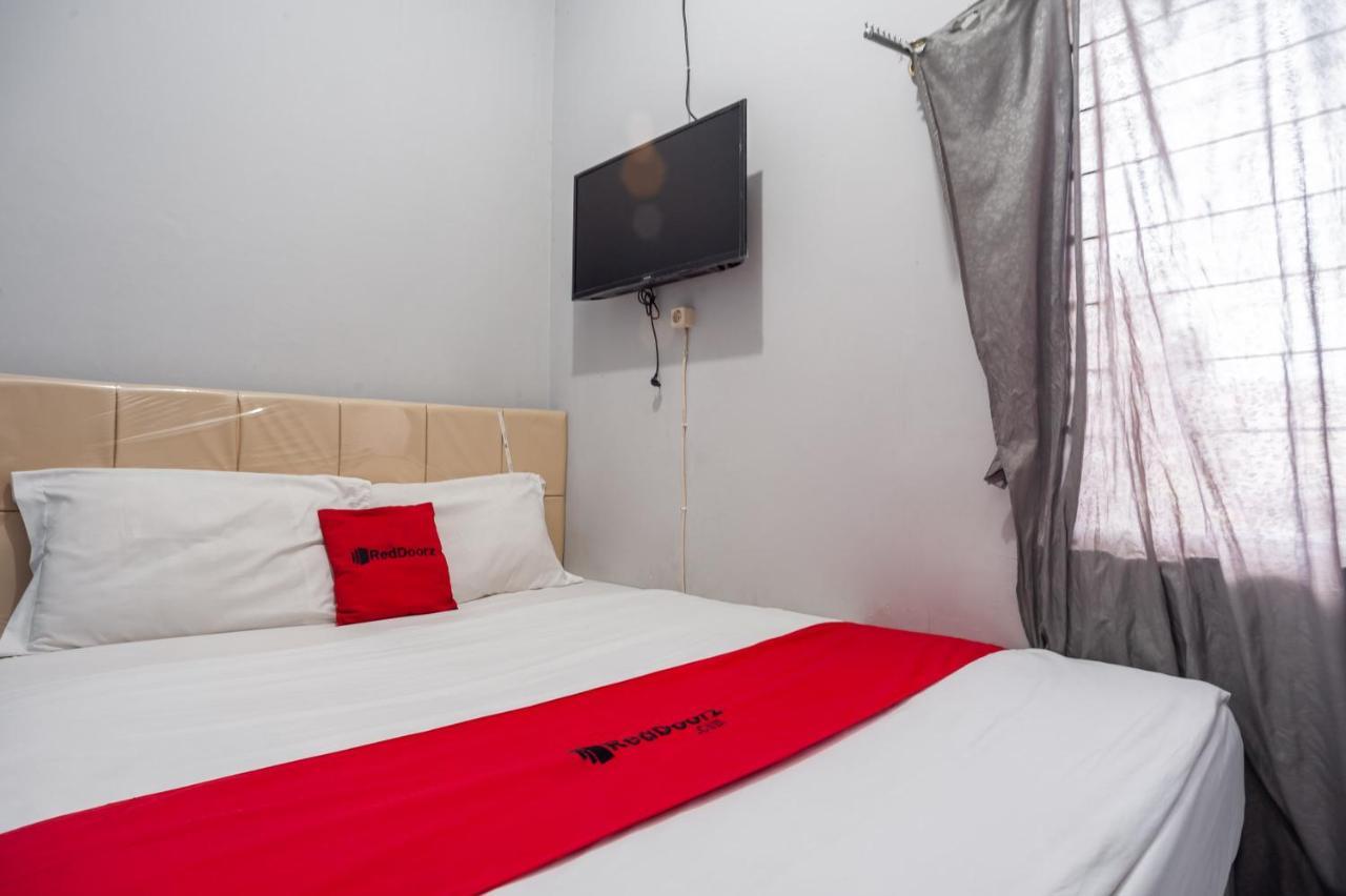 Reddoorz Near Margonda Raya Hotel Depok Eksteriør billede